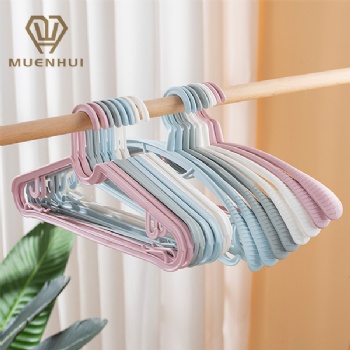  MUENHUI Factory Direct Sale High Quality Household Plastic Hanger For Clothes	